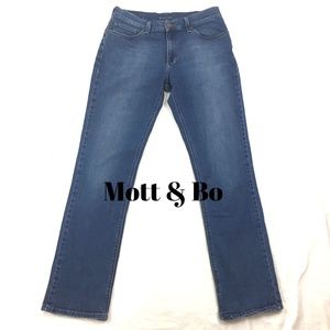 MOTT & BOW Straight Oliver Mid Rise Stretch Jeans